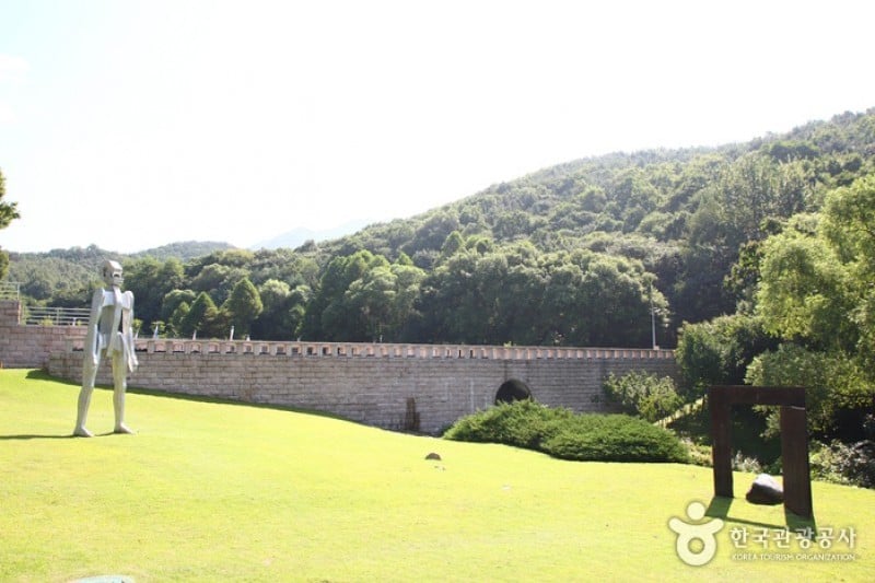 National Museum of Modern and Contemporary Art, Gwacheon [MMCA Gwacheon]  (11/21)