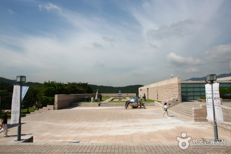 National Museum of Modern and Contemporary Art, Gwacheon [MMCA Gwacheon]  (18/21)