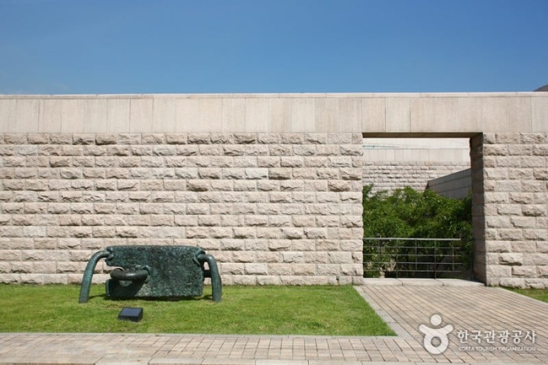 National Museum of Modern and Contemporary Art, Gwacheon [MMCA Gwacheon]  (19/21)