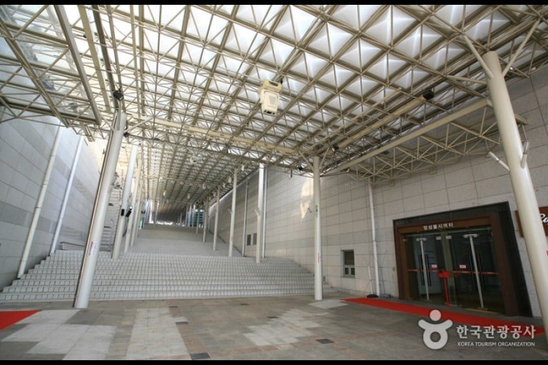 Seongnam Arts Center  (1/4)