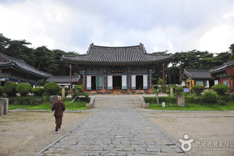 Yongjusa Temple 