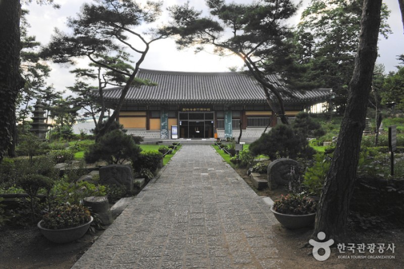 Yongjusa Temple 