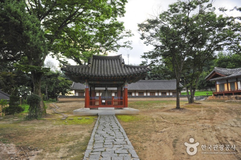 Yongjusa Temple 