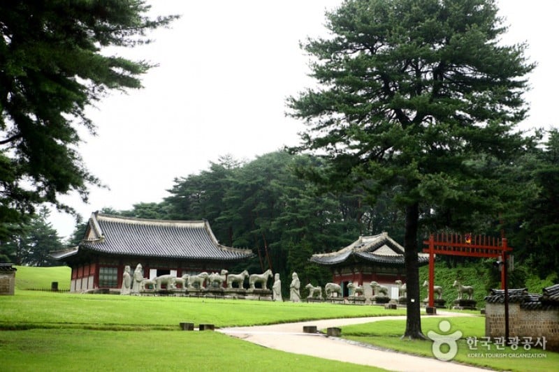 Hongneung / Yureung (a.k.a, Hongyureung) [UNESCO World Heritage] (12/23)