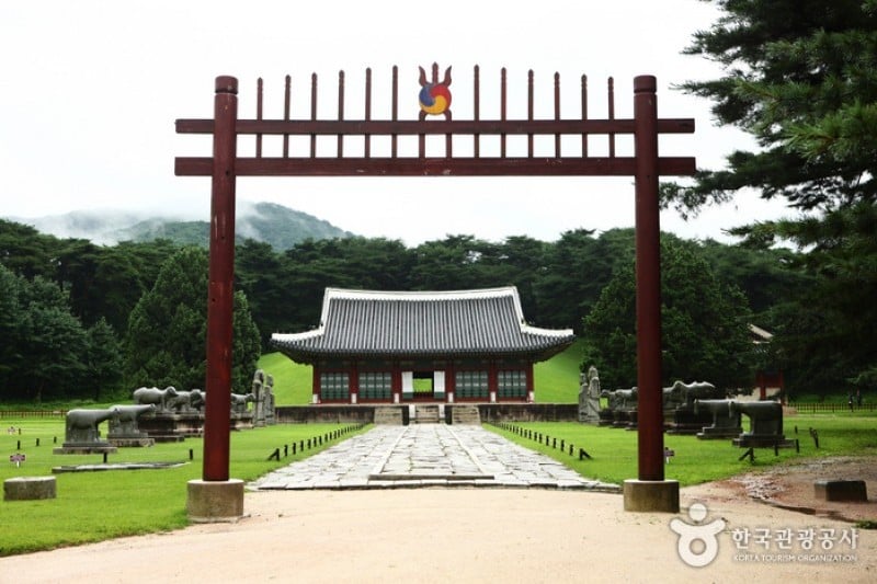 Hongneung / Yureung (a.k.a, Hongyureung) [UNESCO World Heritage] (14/23)