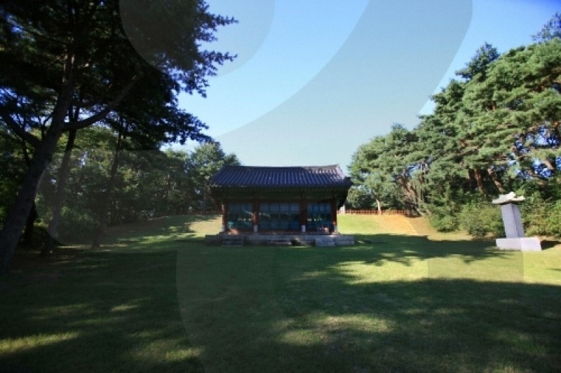 Seosamneung (Huireung, Hyoreung and Yereung) [UNESCO World Heritage] (1/21)