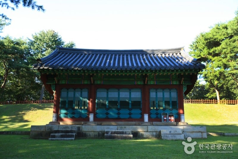 Seosamneung (Huireung, Hyoreung and Yereung) [UNESCO World Heritage] (2/21)