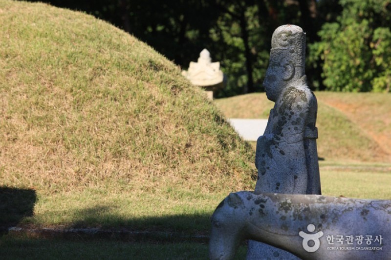 Seosamneung (Huireung, Hyoreung and Yereung) [UNESCO World Heritage] (8/21)