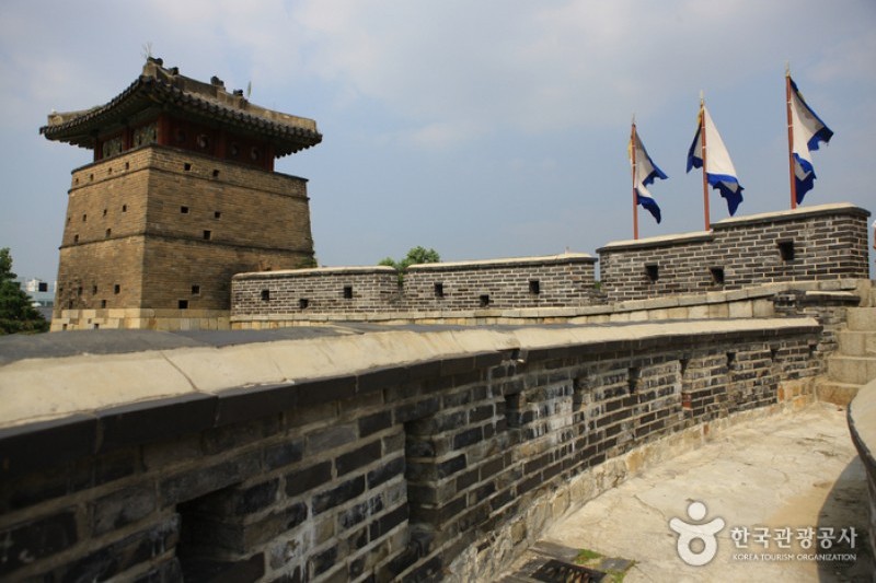 Hwaseomun Gate  (8/9)