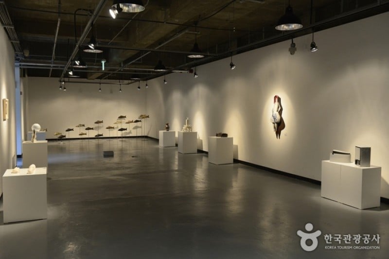 Haegang Ceramics Museum  (1/5)