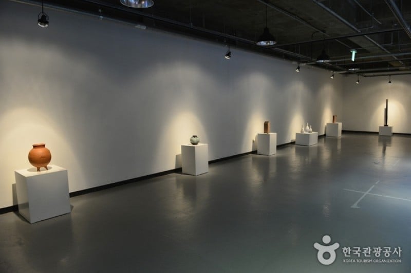 Haegang Ceramics Museum  (3/5)