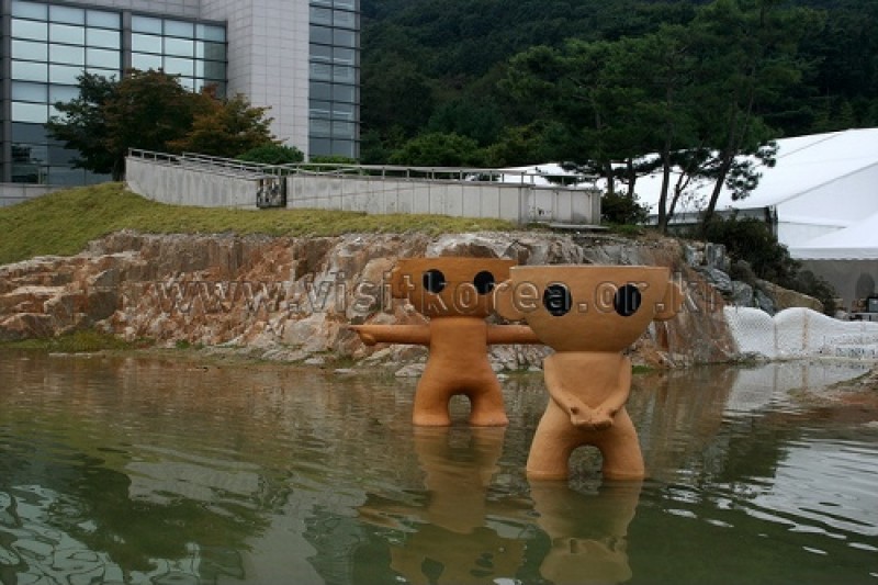 Icheon Cerapia  (1/4)