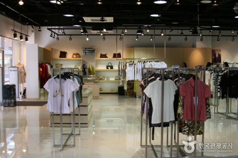 Shinsegae Simon Yeoju Premium Outlets (10/21)