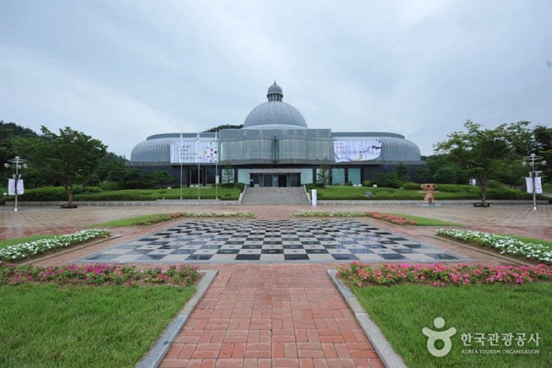 Gyeonggi Ceramic Museum  (4/18)
