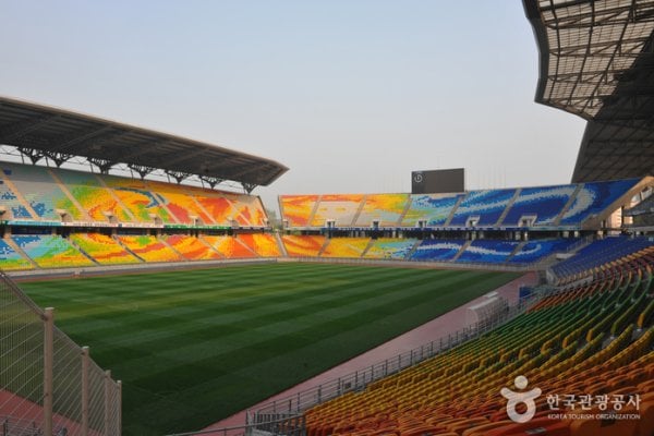 Suwon World Cup Stadium