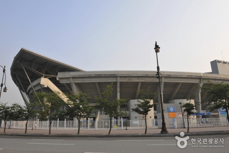 Suwon World Cup Stadium  (2/4)