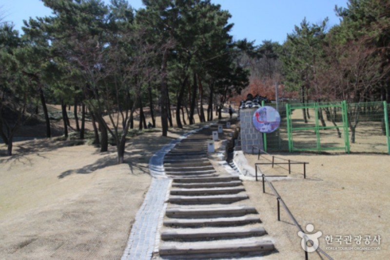 Hwaseong Train 