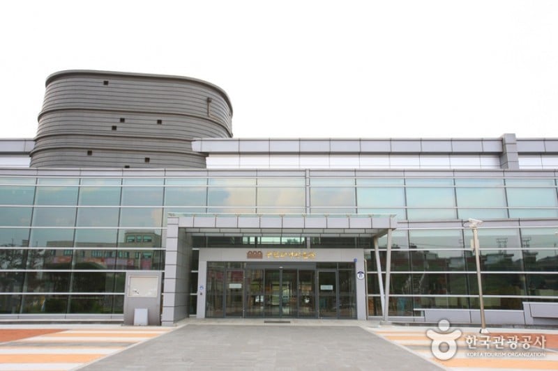 Suwon Hwaseong Museum  (1/25)