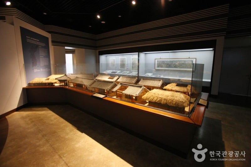 Suwon Hwaseong Museum  (7/25)