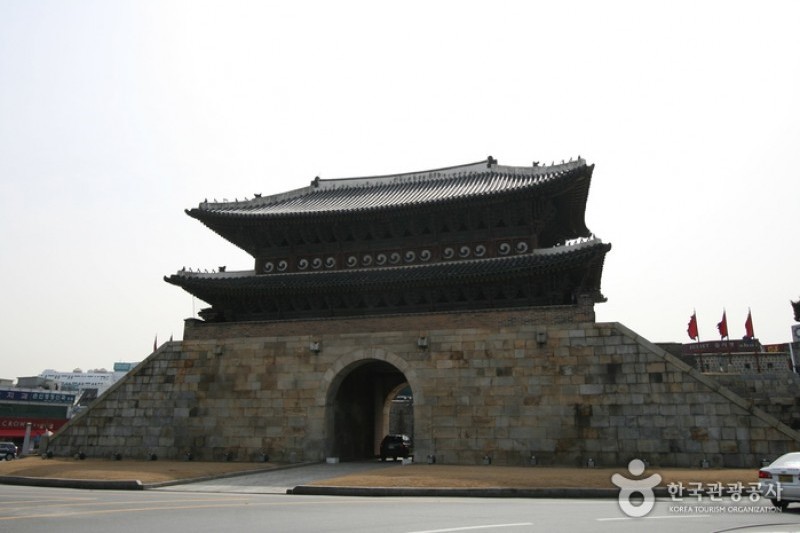 Paldalmun Gate  (1/3)