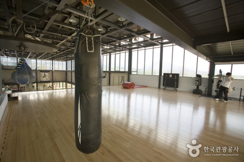 Seoul Action School(Martial Arts Center) (3/4)