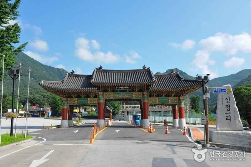 Yongmunsa Temple(Yongmunsan Mountain) (3/18)