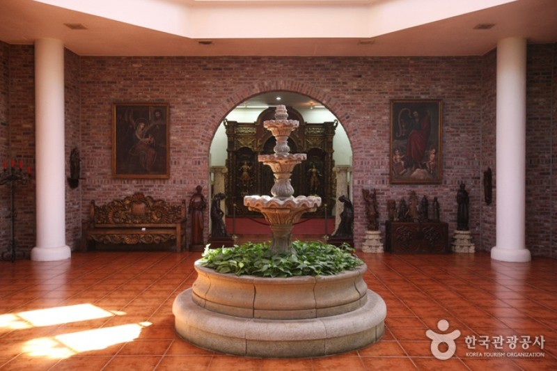 The Latin American Cultural Center Museum 