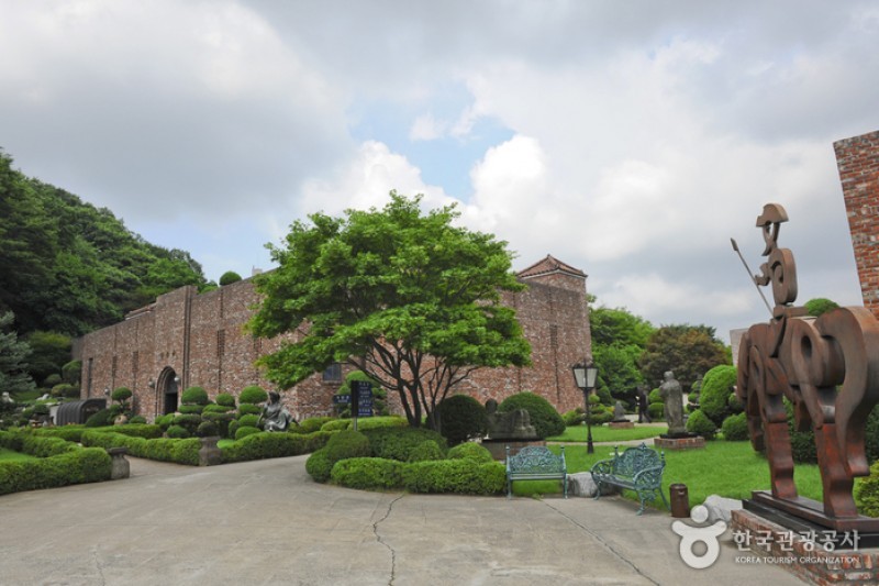The Latin American Cultural Center Museum 