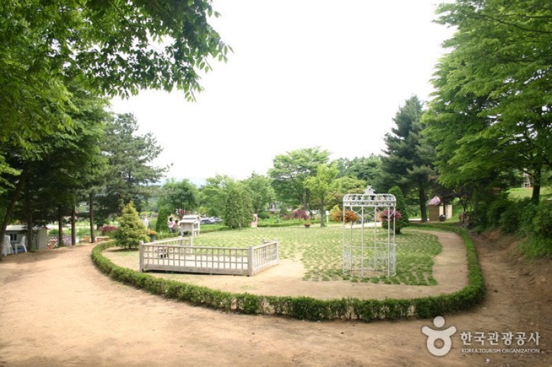 Ilyeong Herbland  (13/13)