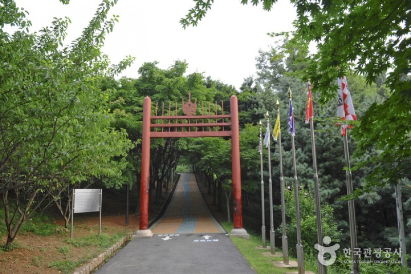 Haengjusanseong Fortress  (1/7)