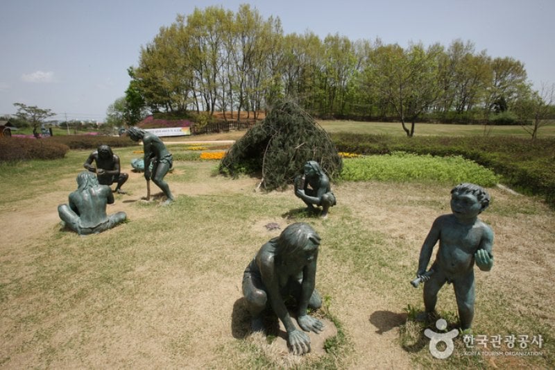 Jeongok-ri Prehistoric Site  (1/1)