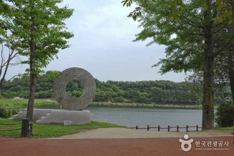 Seolbong Park  (1/8)