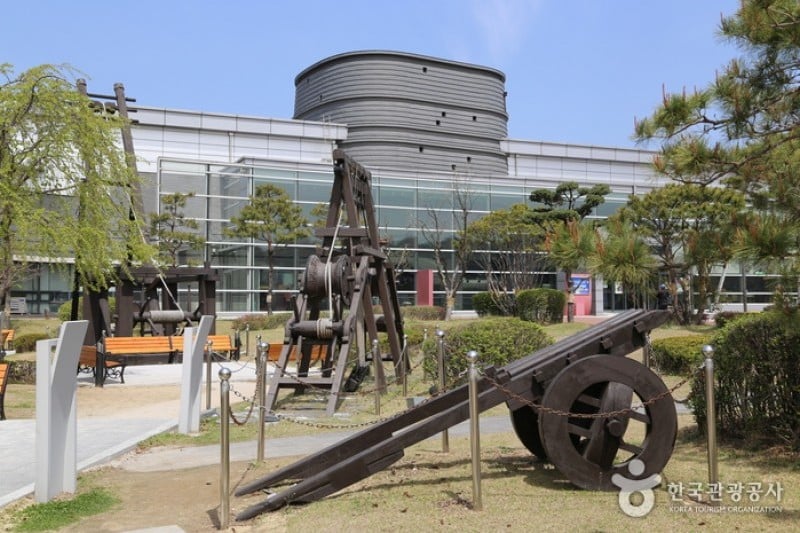 Suwon Hwaseong Museum  (1/46)