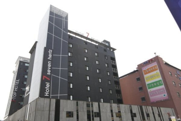 Seven Hertz Hotel