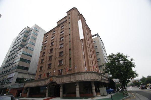 Hotel Millennium