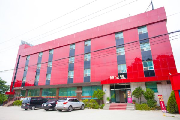 M Motel