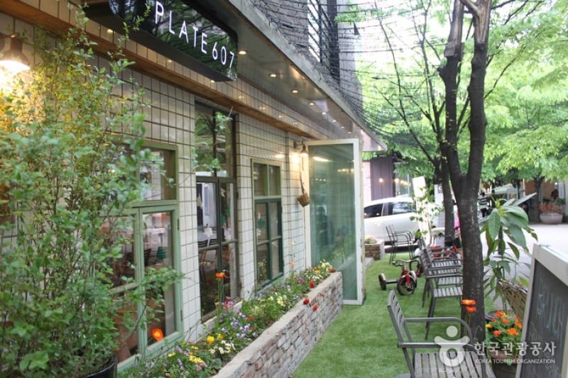 Bojeong-dong Café Street  (4/6)