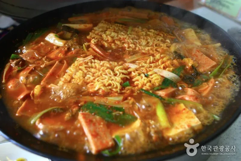 Uijeongbu Budaejjigae Street  (3/11)