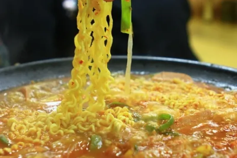 Uijeongbu Budaejjigae Street  (6/11)