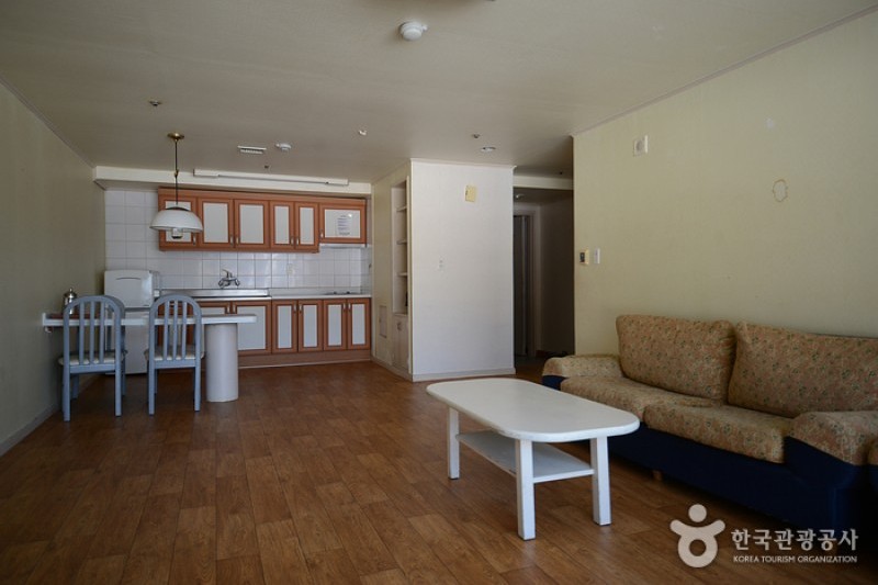 Bears Town Resort Condominium  (1/4)
