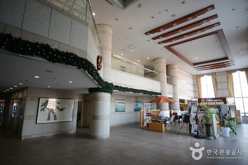 Bears Town Resort Condominium  (3/4)