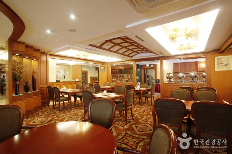 Hotel Korea  (2/17)