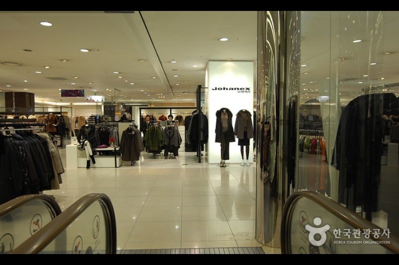 AK Plaza Department Store-Suwon Branch  (2/4)