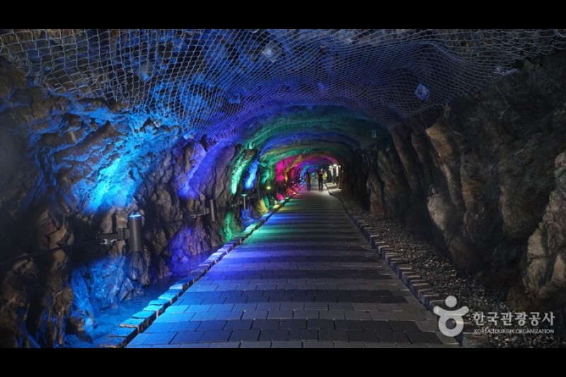 Gwangmyeong Cave  (1/14)