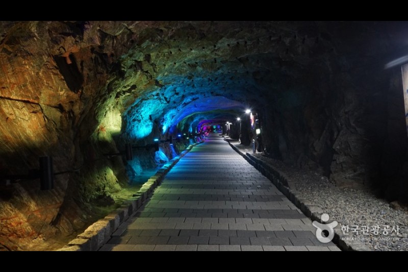 Gwangmyeong Cave  (2/14)