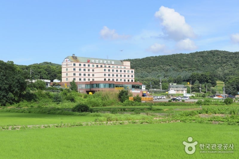 Yakam Tourist Hongyumchon Hotel  (4/6)