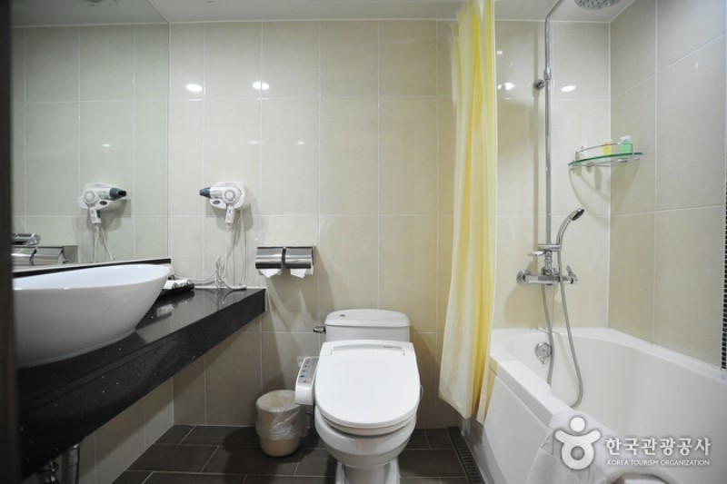 Ramada Dongtan - Goodstay  (8/16)