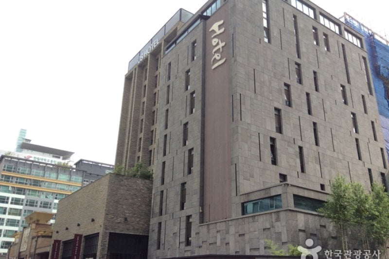 JS Boutique Hotel  (2/6)