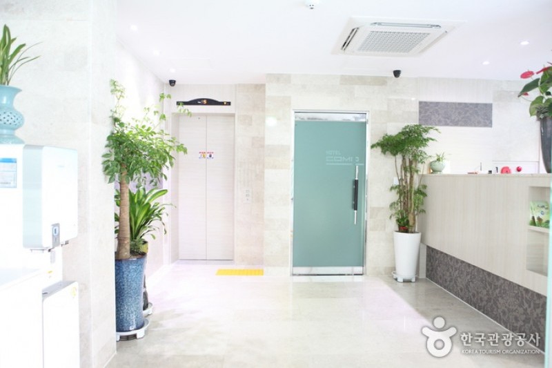 Suwon Hotel Como - Goodstay  (3/15)