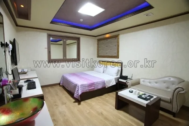 Theme Motel - Goodstay  (5/13)